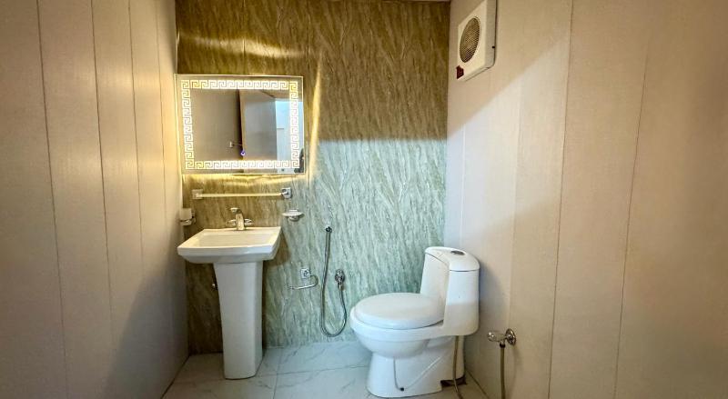 Grand Berkshire Hotel Peshawar - image 2