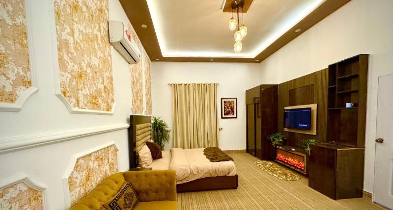 Grand Berkshire Hotel Peshawar - image 6