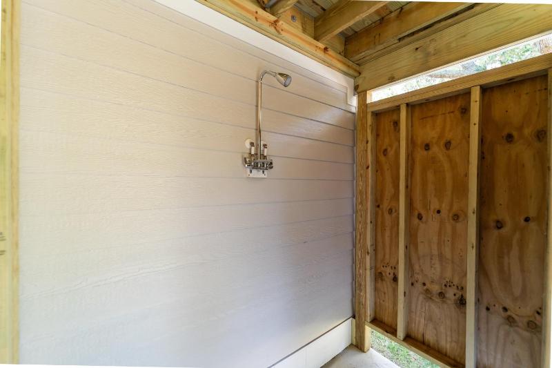 1541 - Birdie Beach Bungalow - image 12