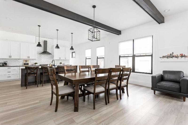 Luxe Indy Home - Walk to Dining - Game Room - Family - image 24