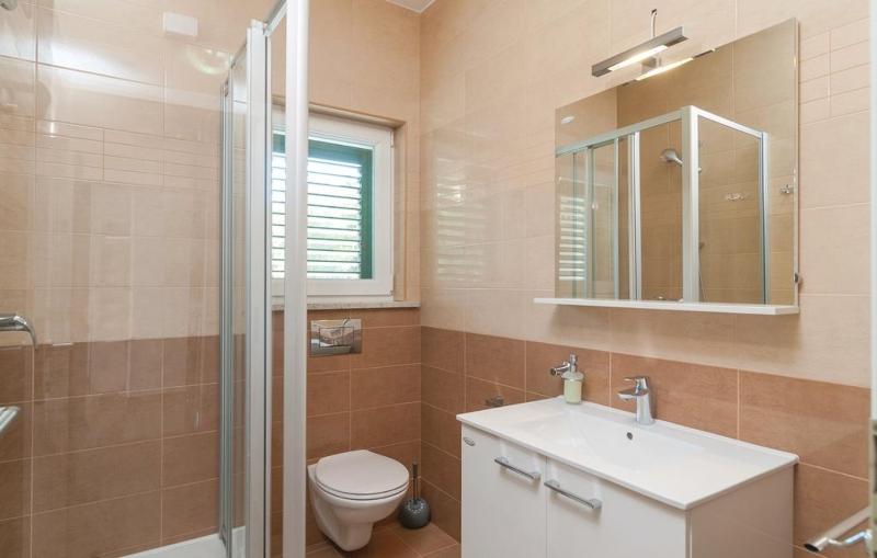 Family friendly house with a swimming pool Splitska Brac - 25269 - image 25