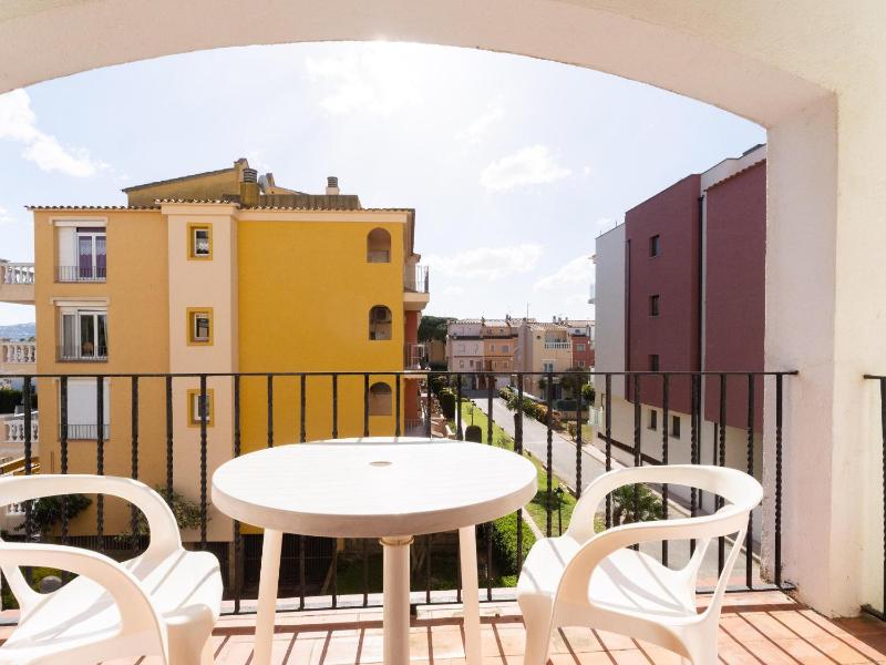 Apartamento céntrico con terraza y acceso cercano a la playa bares y mercado en Empuriabrava - ES-228-181 - image 18