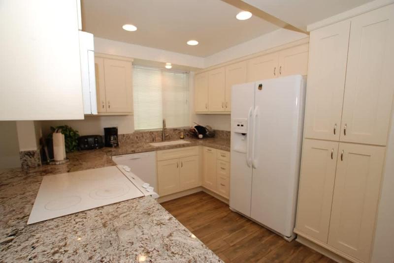 7 Bdr Duplex In The Heart Of The Peninsula- 121 home - image 8