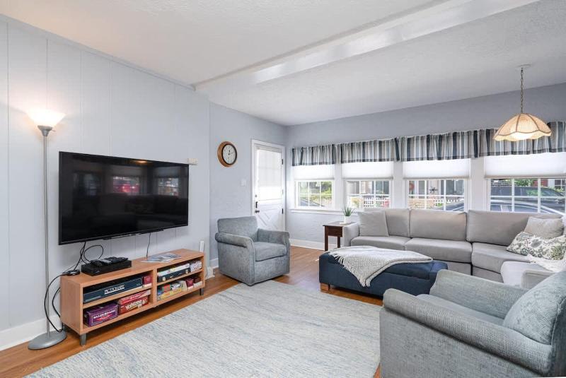304 Ruby A & B - Charming Balboa Island Duplex - image 22