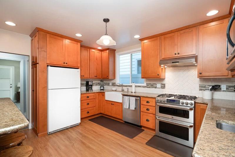 304 Ruby A & B - Charming Balboa Island Duplex - image 11