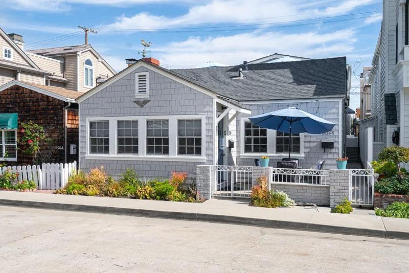 304 Ruby A & B - Charming Balboa Island Duplex - image 24