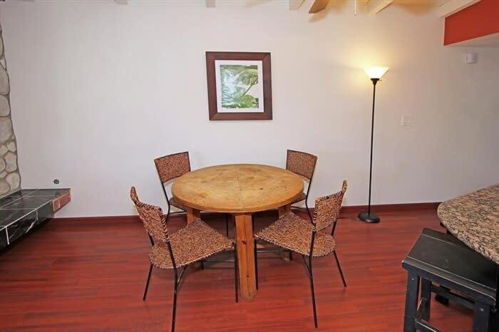 Location! Walk to beach grocery restaurants- home - image 7