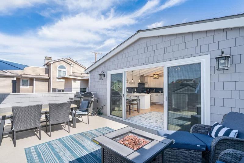 Balboa Island Charmer- 304 Ruby B home - image 1