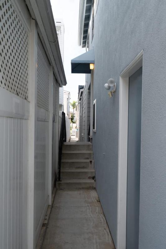 Balboa Island Charmer- 304 Ruby B home - image 2