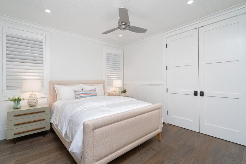Coastal Luxury Retreat with Stunning Rooftop Deck townhouse - image 4