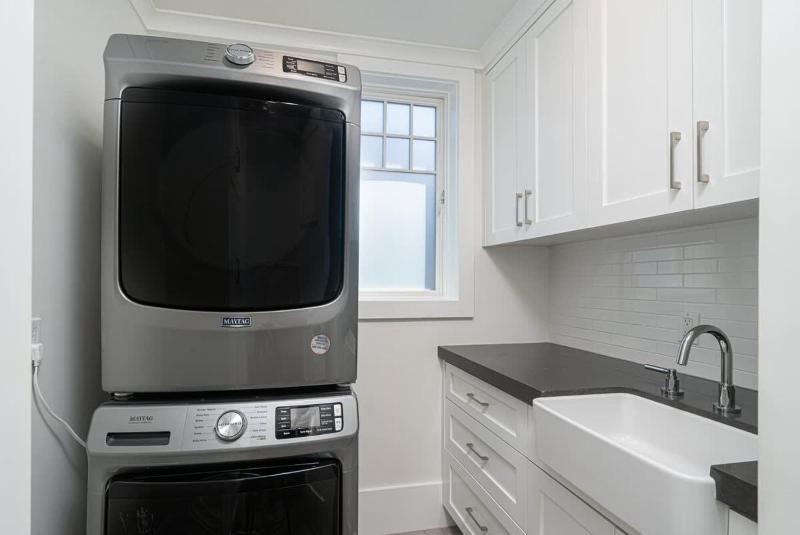Coastal Luxury Retreat with Stunning Rooftop Deck townhouse - image 15