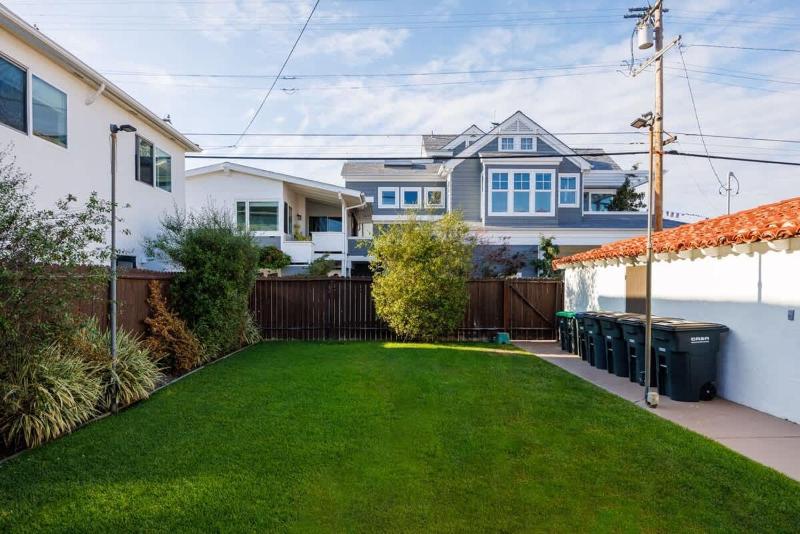 Ultimate Bayfront Experience- Rare Double Lot! 608 home - image 2