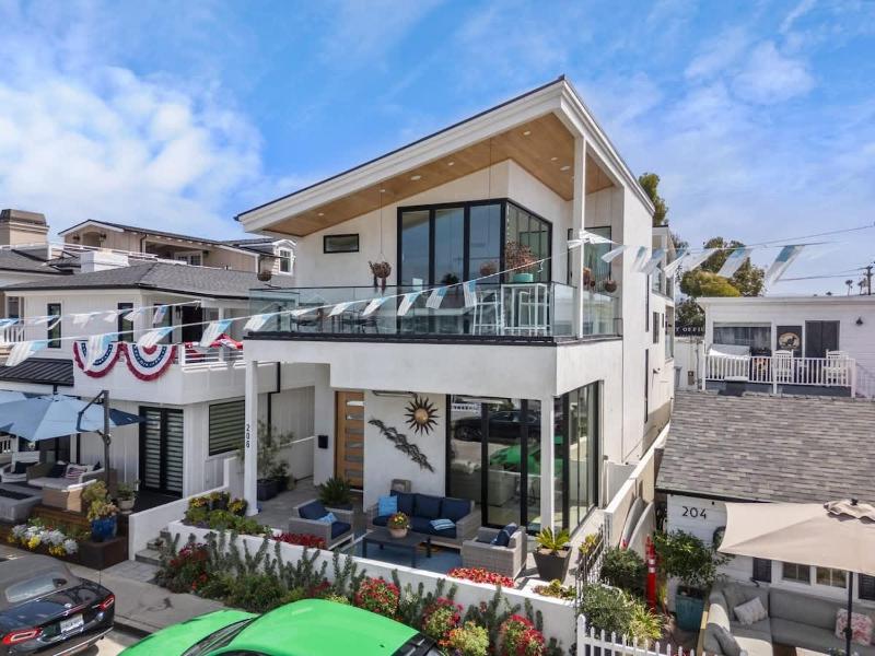 Balboa Island Luxe home - image 1