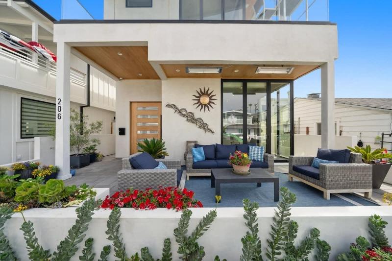 Balboa Island Luxe home - image 26