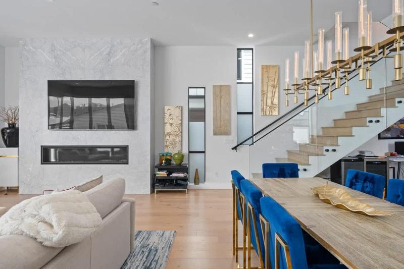 Balboa Island Luxe home - image 5