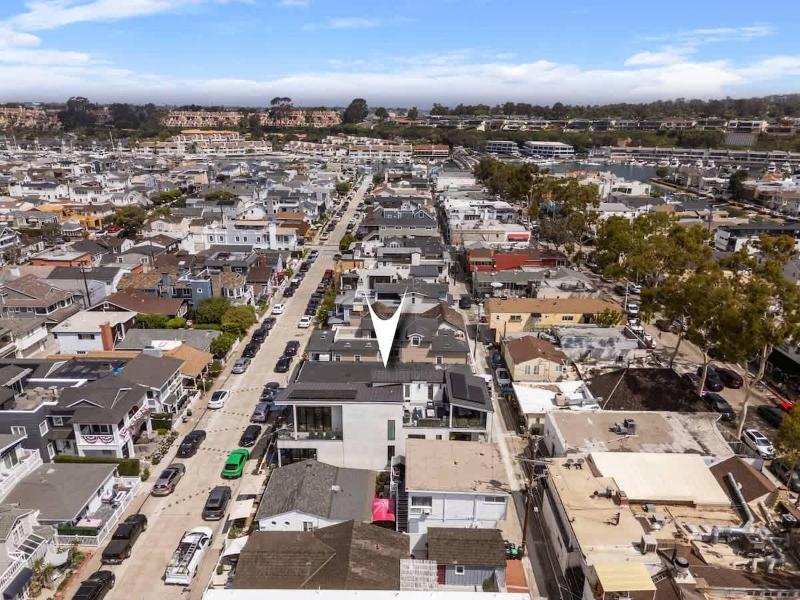 Balboa Island Luxe home - image 7