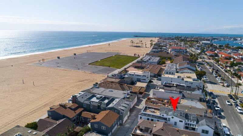 Coastal Luxury - 1 House to Sand townhouse - image 7
