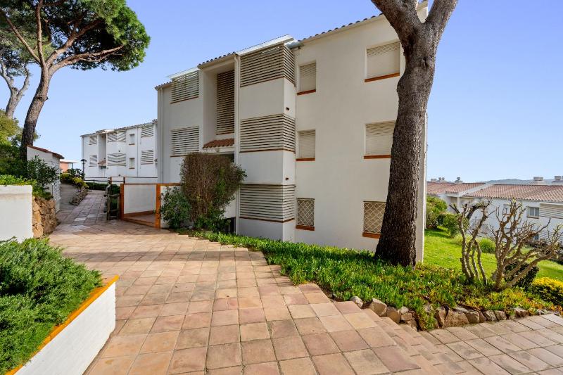 Hauzify I Apartament Orquídies - image 8