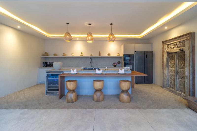 Tropical 3BR Pool Villa Near Canggu Hotspots - image 25