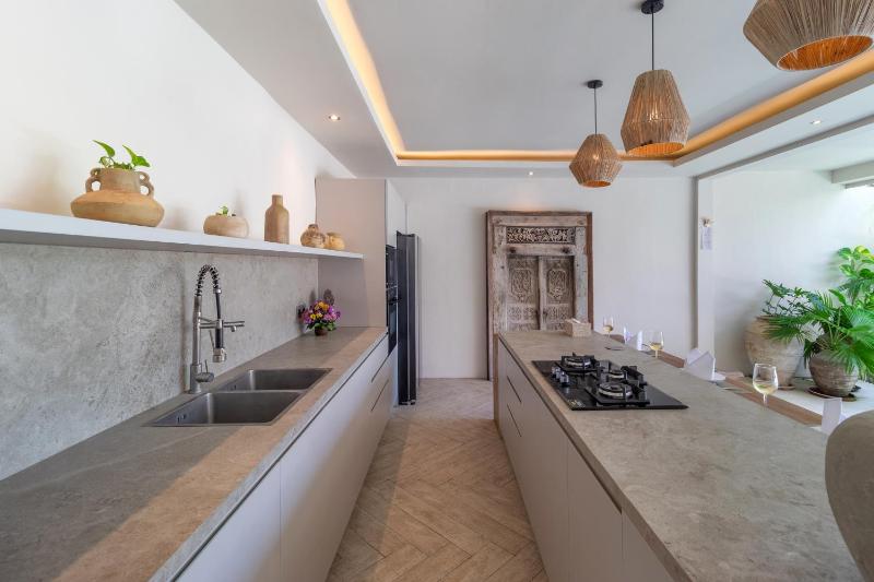 Tropical 3BR Pool Villa Near Canggu Hotspots - image 30