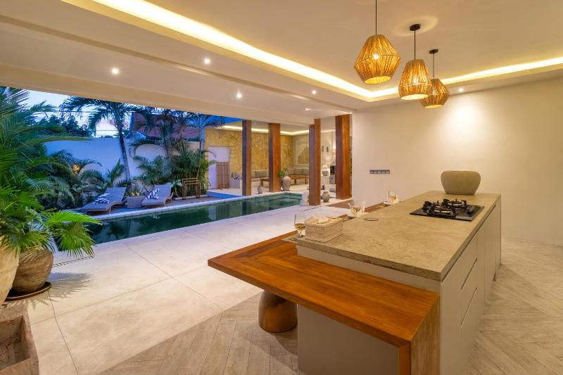 Tropical 3BR Pool Villa Near Canggu Hotspots - image 14