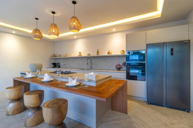 Tropical 3BR Pool Villa Near Canggu Hotspots - image 21