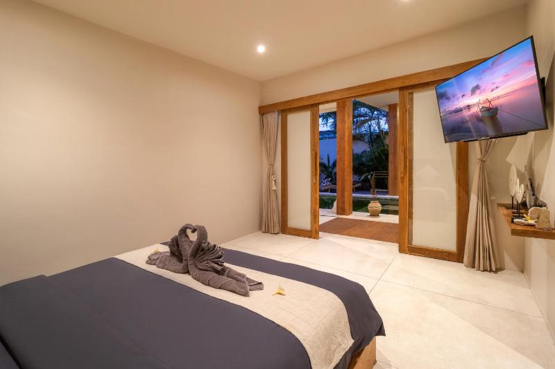 Tropical 3BR Pool Villa Near Canggu Hotspots - image 13