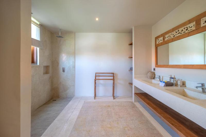 Tropical 3BR Pool Villa Near Canggu Hotspots - image 20