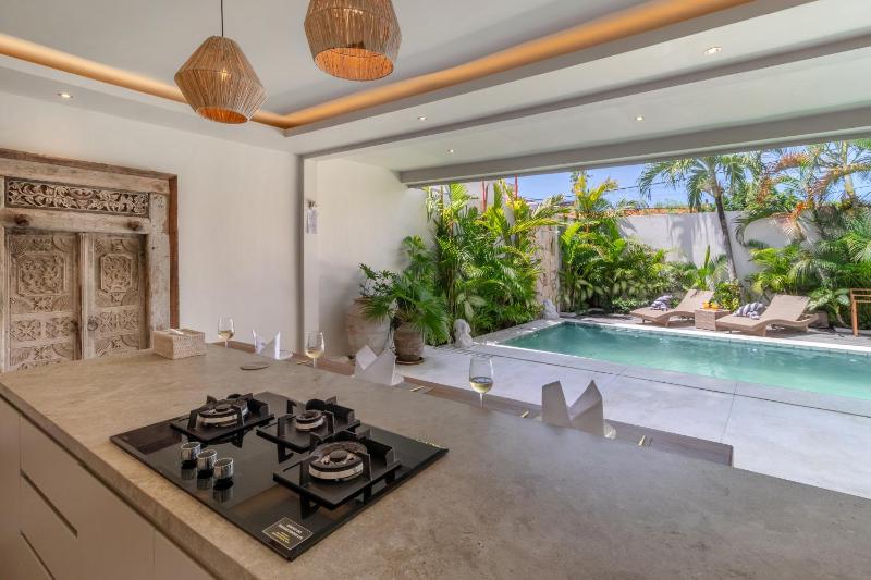 Tropical 3BR Pool Villa Near Canggu Hotspots - image 26