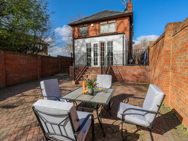 Middleton Park House - image 17