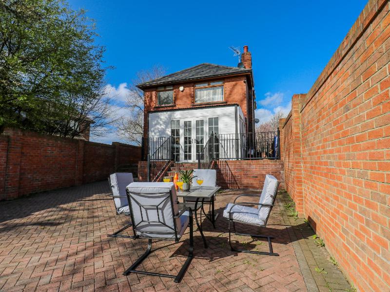 Middleton Park House - image 16