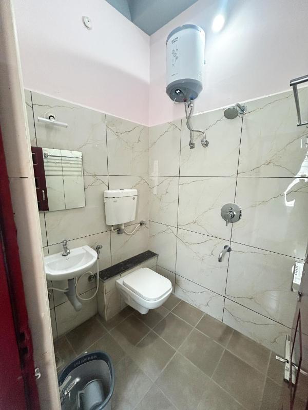 Asoka White Town Homestay - image 4
