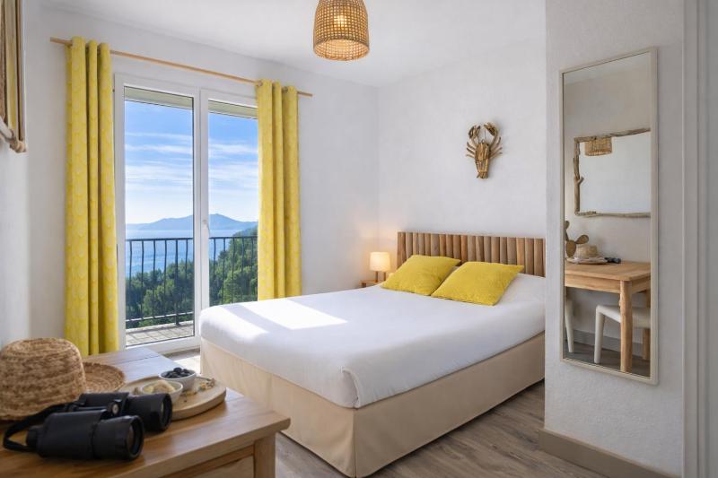 Hôtel Almanarre Plage - Hôtel Eco-Responsable face à la mer - image 25