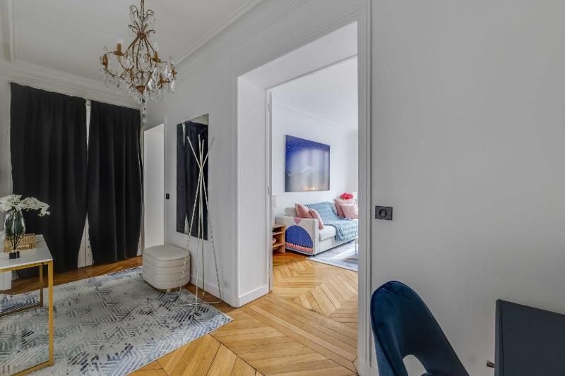 Family apt - 4BDR 8P - Arc de Triomphe - image 3