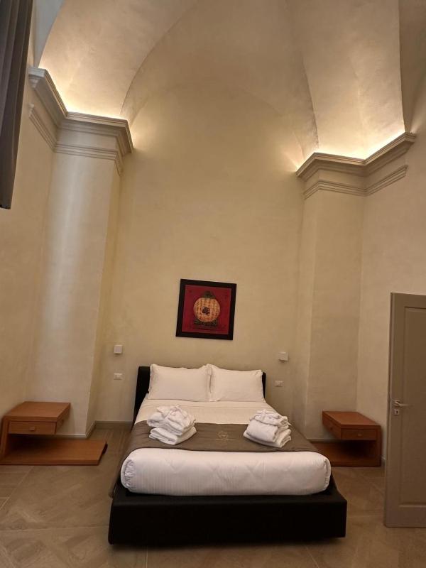 Design Suite in Historical Palace - image 9