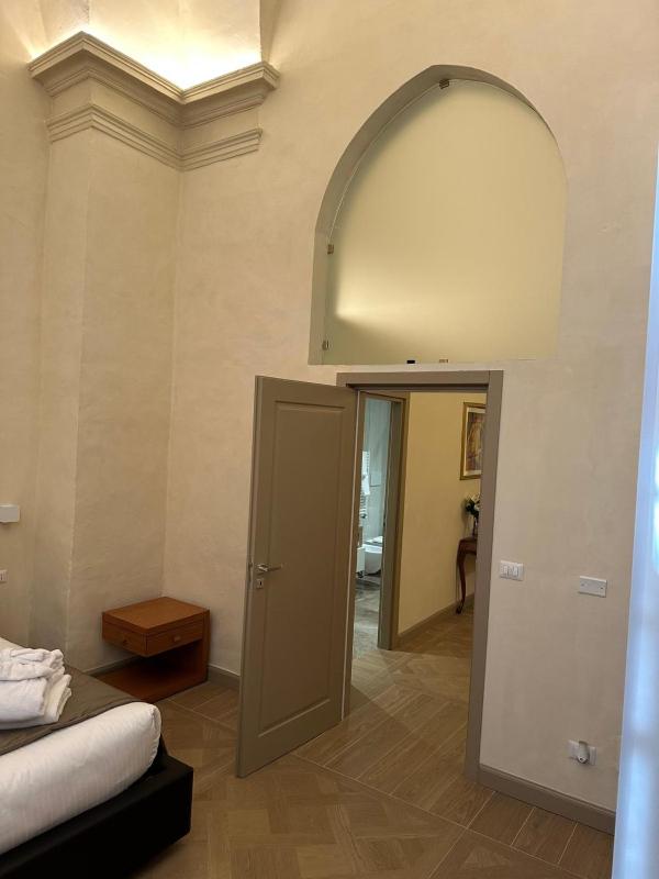 Design Suite in Historical Palace - image 5