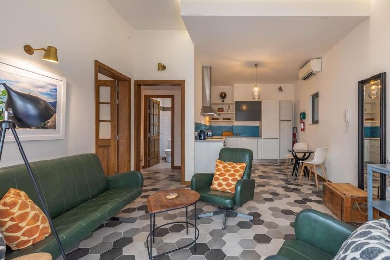Valletta Two Bedroom Apartment Close To The Sea - image 11