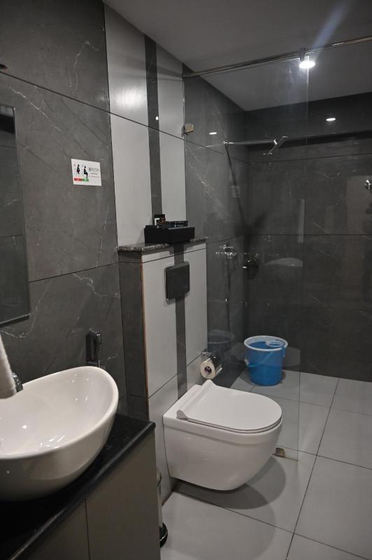 Bilton Premium Luxury Hotel Koramangala - image 10