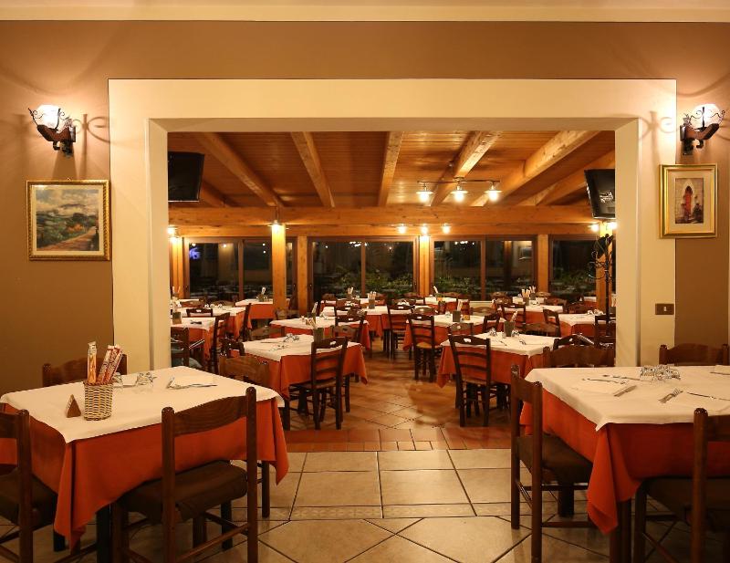 Hotel La Tavola Rotonda - image 21