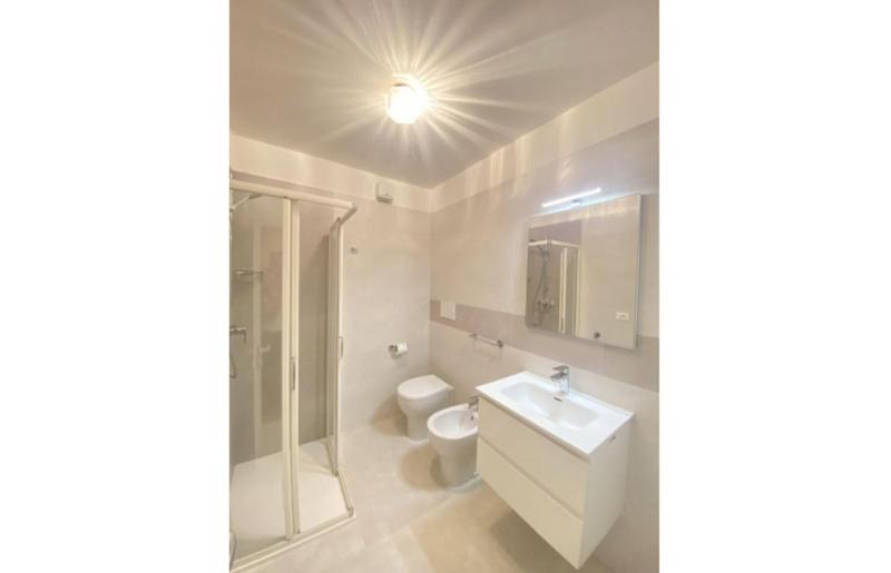 Charming flat with sea view - image 7