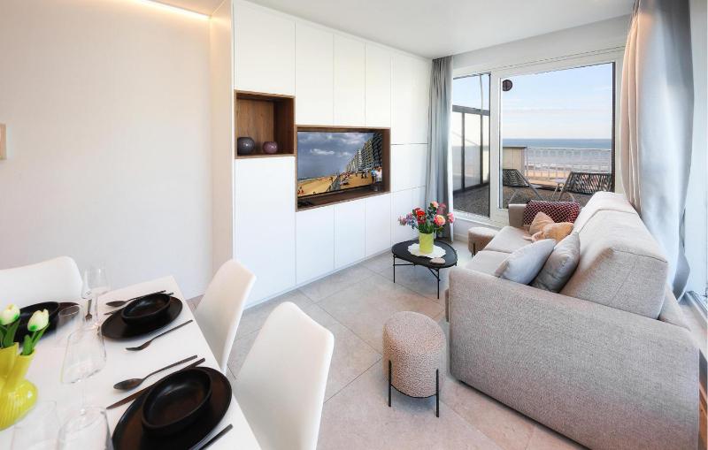 Awesome Apartment In Oostende With Wifi - image 20