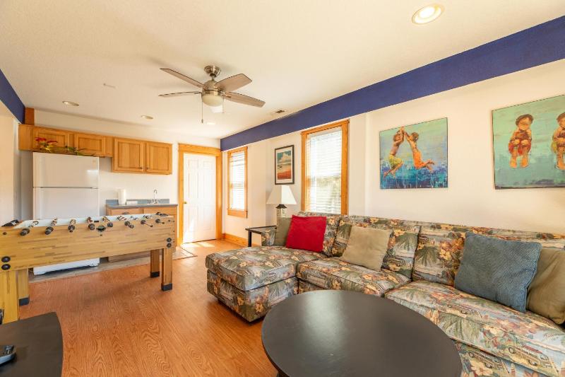 Island Time - NH MP 11 50 Ft to Beach Elevator Pool Free Pool Heat Hot Tub Pets OK YR Flex - image 7