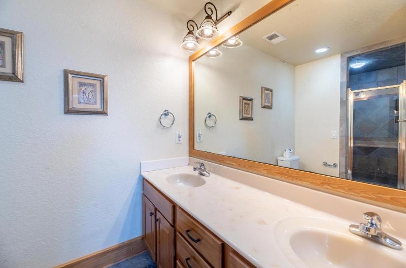 Big Mamma's - Nags Head MP 11 Oceanfront Ocean View Elevator Pool Hot Tub Pets OK - image 12