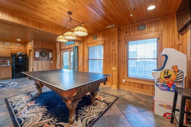 Big Mamma's - Nags Head MP 11 Oceanfront Ocean View Elevator Pool Hot Tub Pets OK - image 22