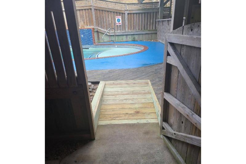 Big Mamma's - Nags Head MP 11 Oceanfront Ocean View Elevator Pool Hot Tub Pets OK - image 2