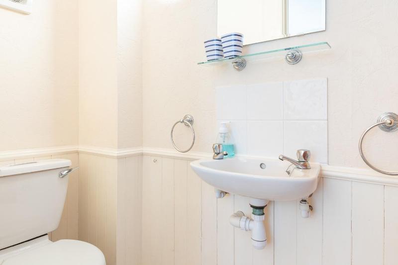 Croft Cottage Sleeps 6 - image 14