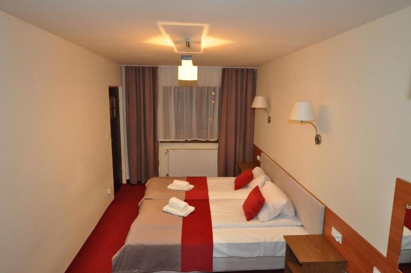 Double Room image 3