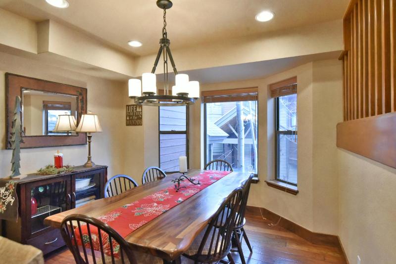 VP104 - Village Point Buffalo Townhome - image 40