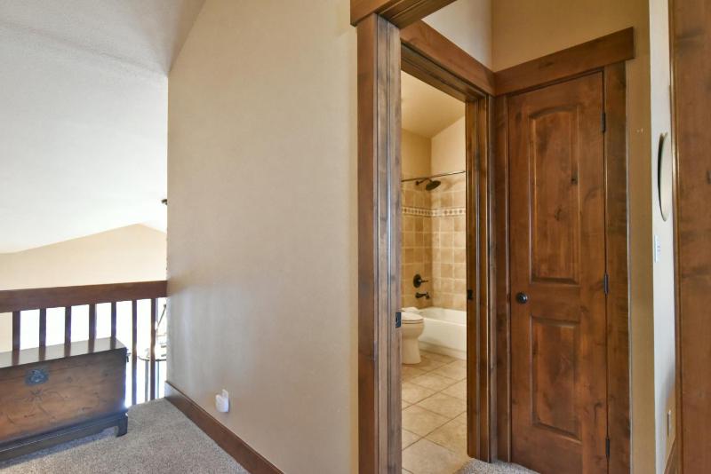 VP104 - Village Point Buffalo Townhome - image 30