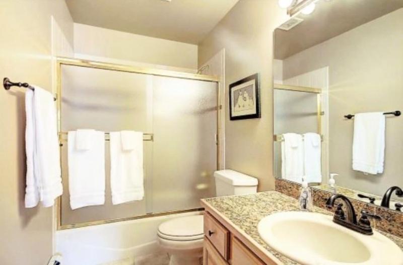 TP33 - Tall Pines Superchair Townhome - image 2